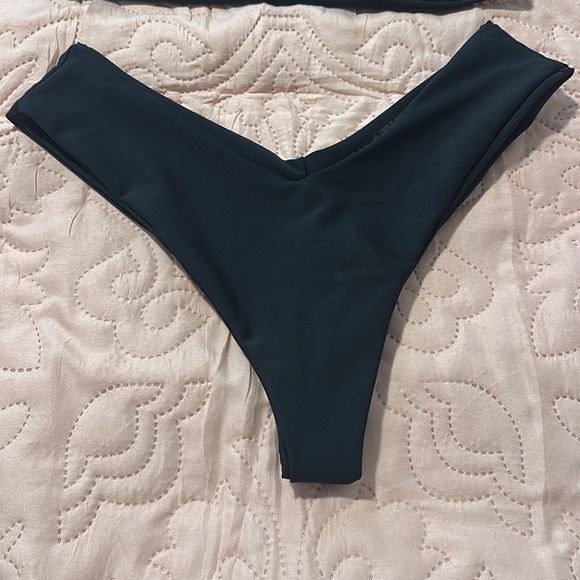 Large Black bikini set - Picture 2 of 6